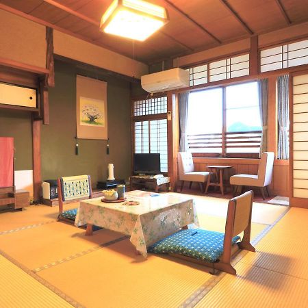 Ougiya Ryokan Тоёока Экстерьер фото